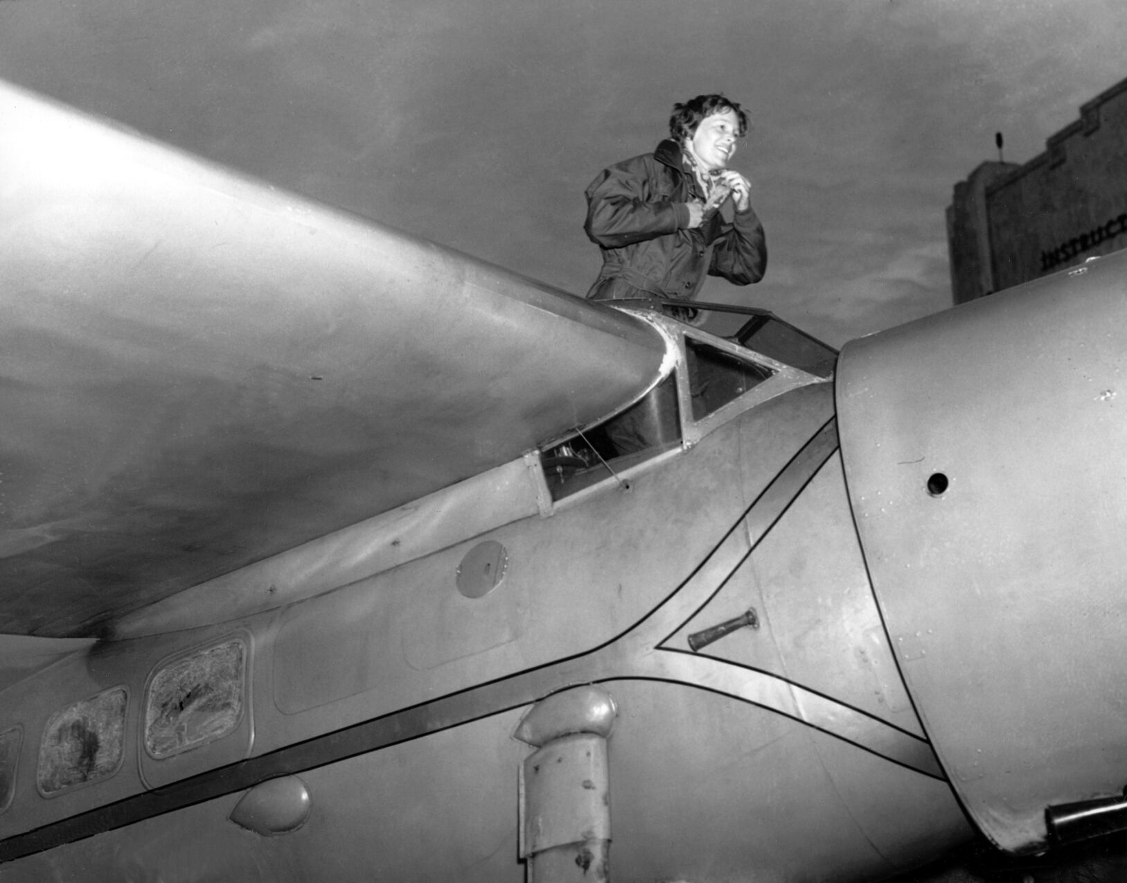 1935: Amelia Earhart